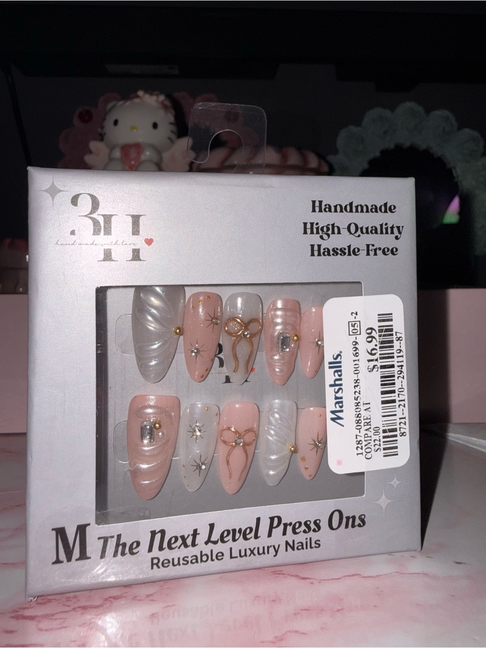 3H Luxury Reusable Press On Nails in Blush Pink & Pearl White with Gold Accents